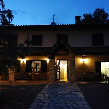 אורחן Contrada Dei Fattori קאירו מונטנוטה